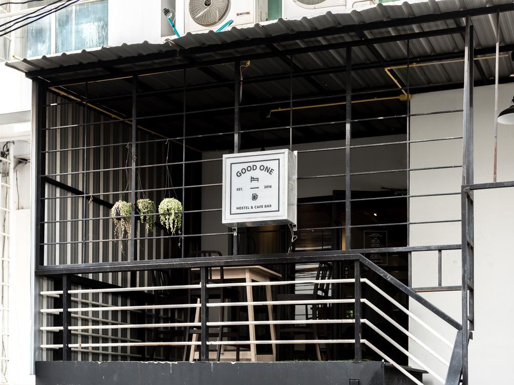 Good One Poshtel & Cafe Bar Vandrerhjem Bangkok Eksteriør bilde