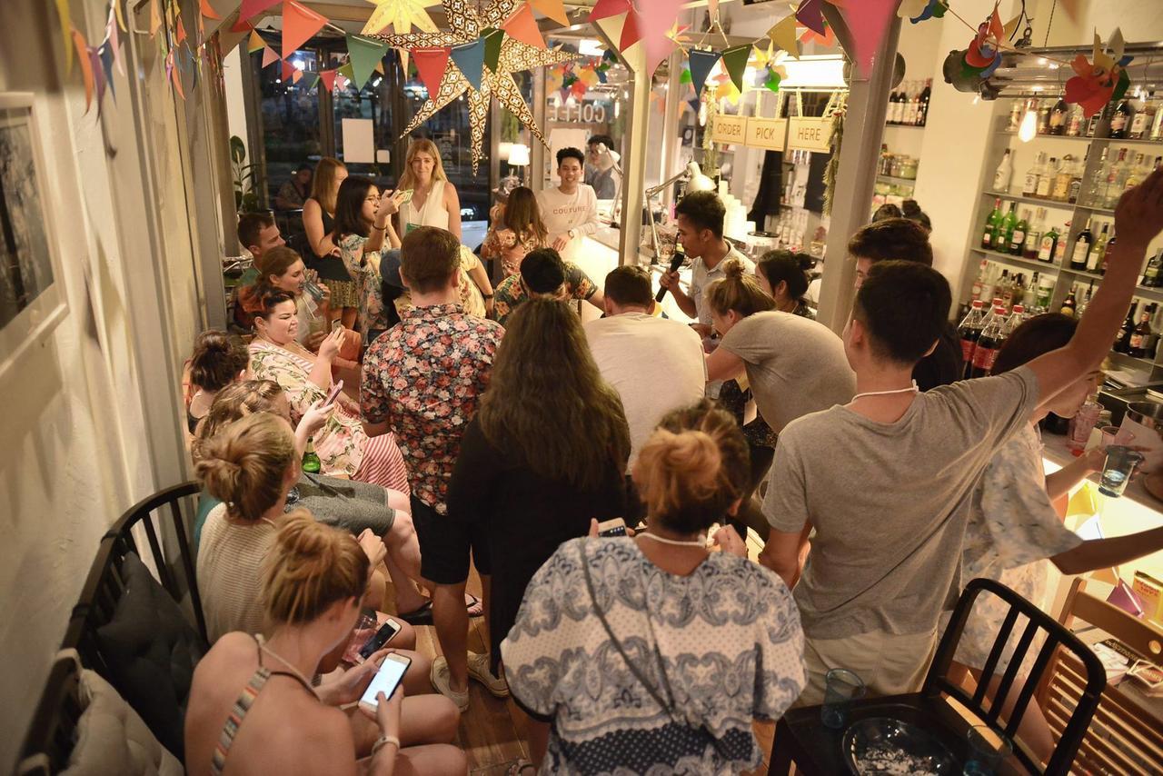 Good One Poshtel & Cafe Bar Vandrerhjem Bangkok Eksteriør bilde